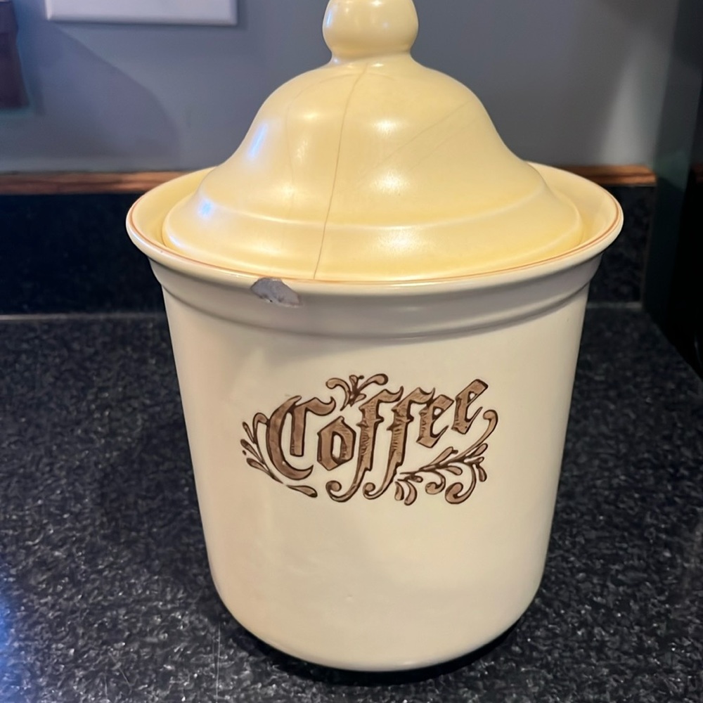Vintage  Pfaltzgraff village coffee canister